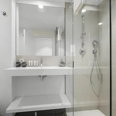 Apartment Vivi Homes - Luxury ,garden, Pool & Sauna